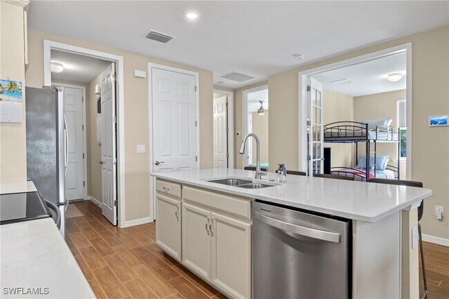Foto del edificio - 14644 Edgewater Cir