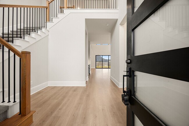 Building Photo - 734 Platinum Stone Ln