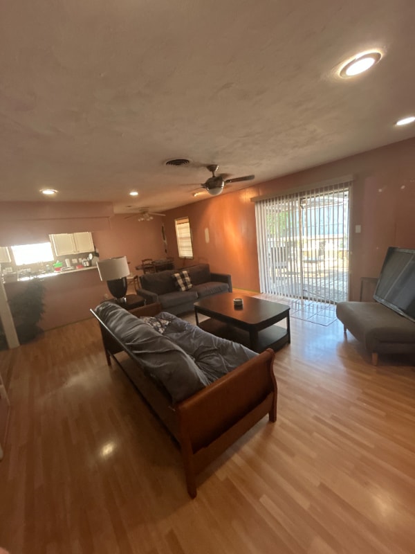 Foto del edificio - 7422 Darnell St
