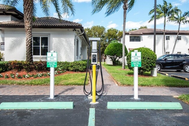 Foto del edificio - Legacy Palm Isle