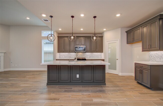 Building Photo - 1714 Forest Mist Dr