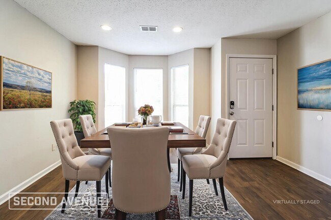 Foto del edificio - 328 Gathering House Dr