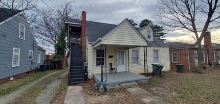 Building Photo - 2407 Spring Garden St