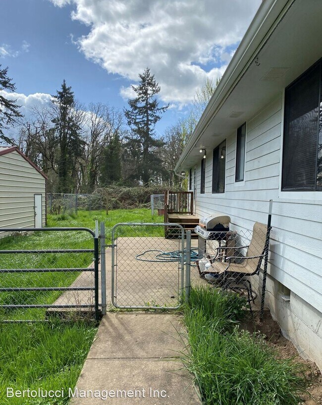 Building Photo - 3 br, 3 bath House - 5060 Acts Way NE
