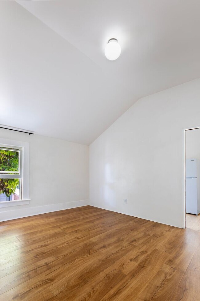 Foto del edificio - 214 W Ortega St