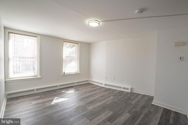 Foto del edificio - 122-122 Perry St