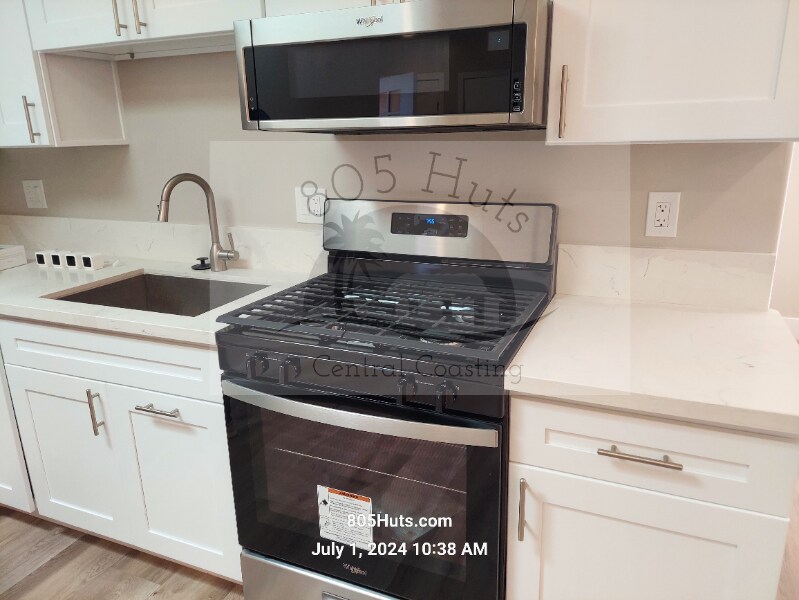 Building Photo - 1076 Rosewood Dr