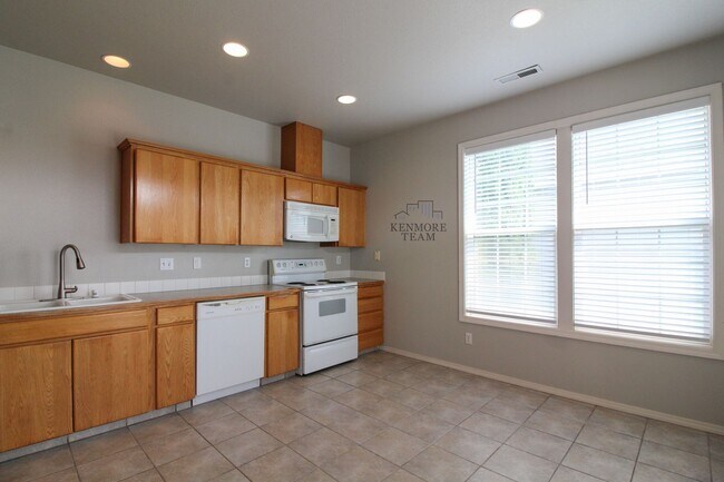 Building Photo - 3 Bedroom, 2 Bath Home in Pasco