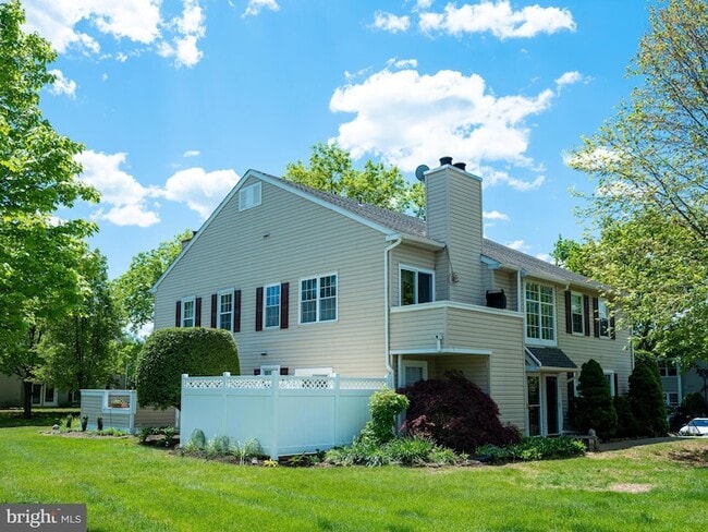 Building Photo - 51 Meadow Ln