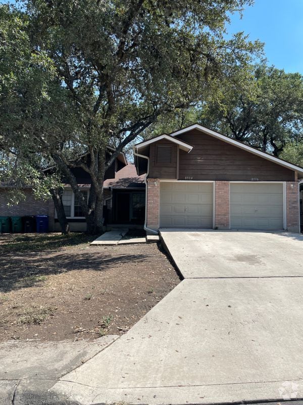 Building Photo - 8916 Hambledon Dr