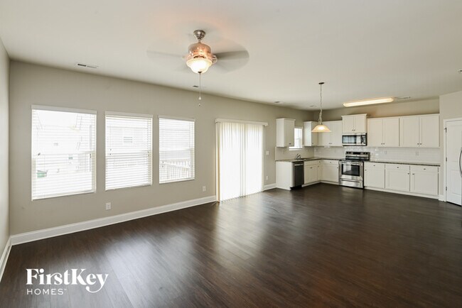 Foto del edificio - 9029 Evans Woods Dr