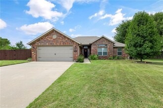 Building Photo - 307 Blair Cir