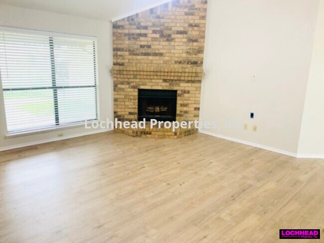 Foto del edificio - 2029 Briargate Ln