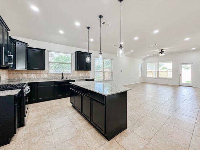 Foto del edificio - 25322 Alverstone Drive