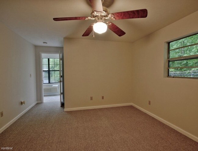 Foto del edificio - 115 Wills Way