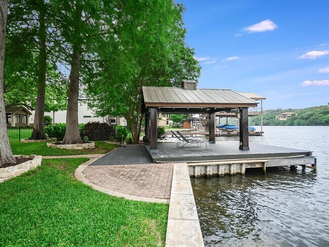 Foto del edificio - 3604 Rivercrest Dr