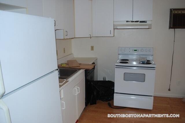 Foto del edificio - 228 W 9th St