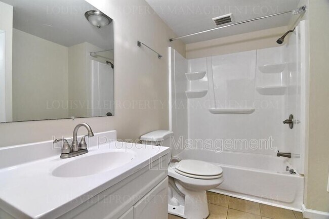 Building Photo - 1711 Bicknell Ave