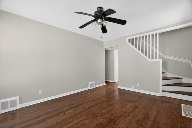 Building Photo - 27 164th Pl