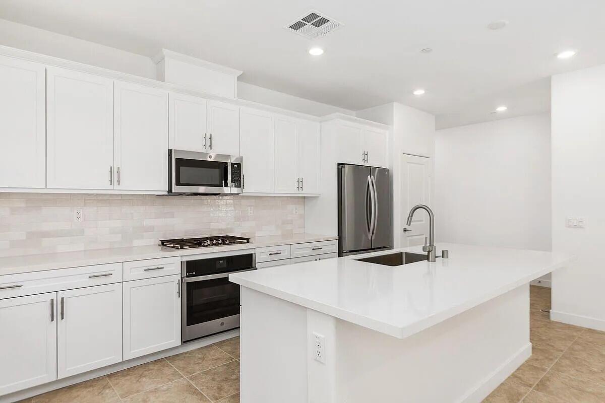 Foto principal - 73523 Travers St