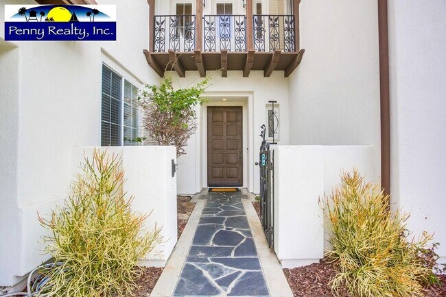 Building Photo - Stunning 4 Bedroom 3.5 Bath Home in the Co...