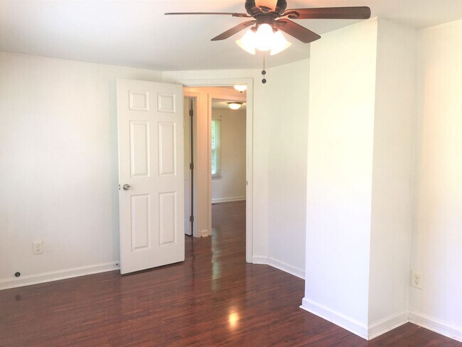 Foto del edificio - Quiet & Peaceful Rancher For Rent!