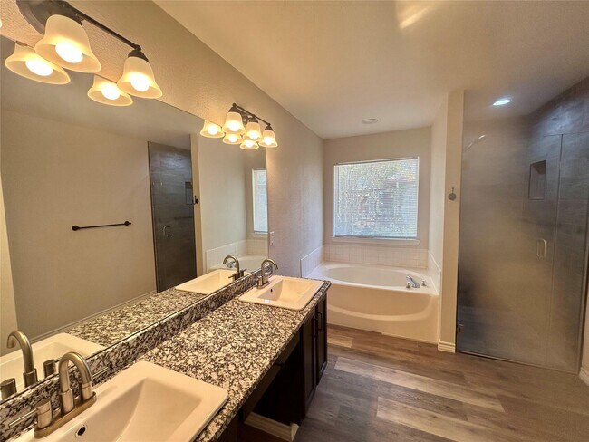 Foto del edificio - 1712 Creekside Ave