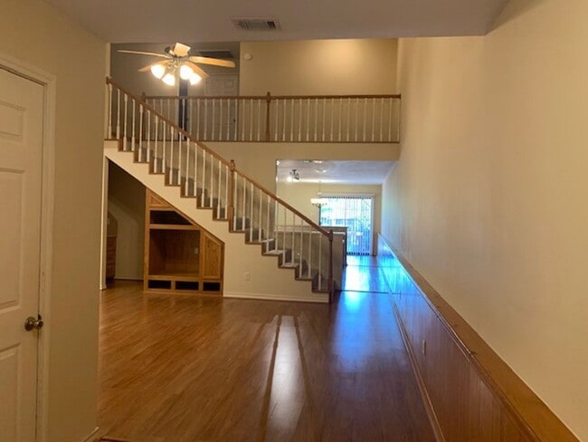 Building Photo - 1922 20th St