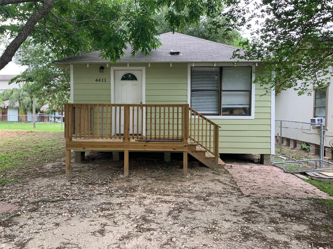 Foto principal - 4413 6th St