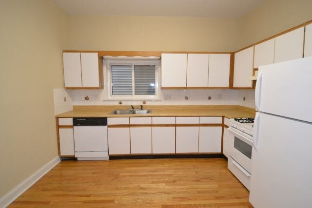 Primary Photo - 1454 W School St