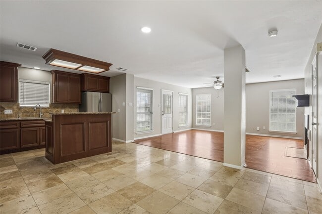 Building Photo - 14861 Altair Ct