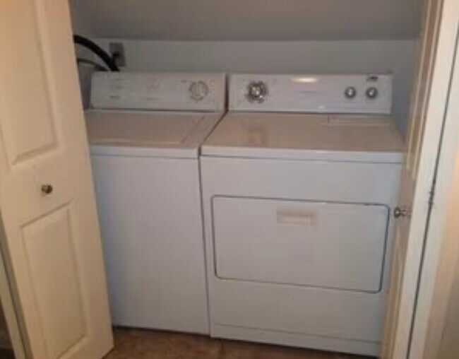 Foto del edificio - 226 Massasoit Rd