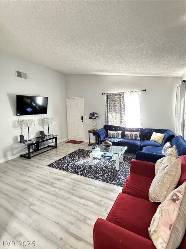 Building Photo - 5032 Spencer St