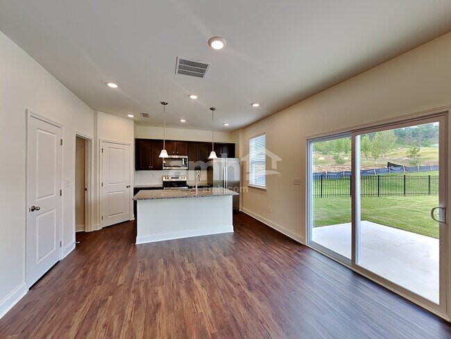 Building Photo - 888 Headland Wy