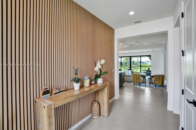 Foto del edificio - 4536 Silverwood Ln N
