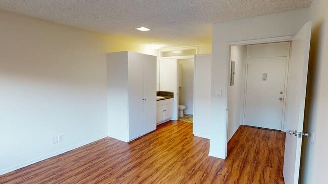 Interior Photo - Wilshire Regency Apts.