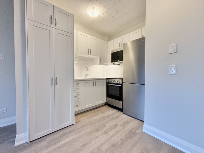 1 bedroom - Kitchen - Aubrey Jones Apartments