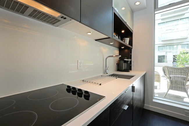 Building Photo - 770 Fisgard St