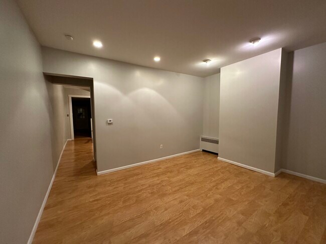 Foto del edificio - 449 Cedarville St