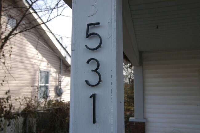 Foto del edificio - 3 BR / 2 BA right off of Nolensville Road!