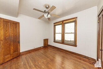 Building Photo - 3310 W Armitage Ave