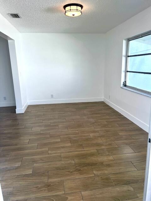 Foto del edificio - 1903 SW 22nd Ave