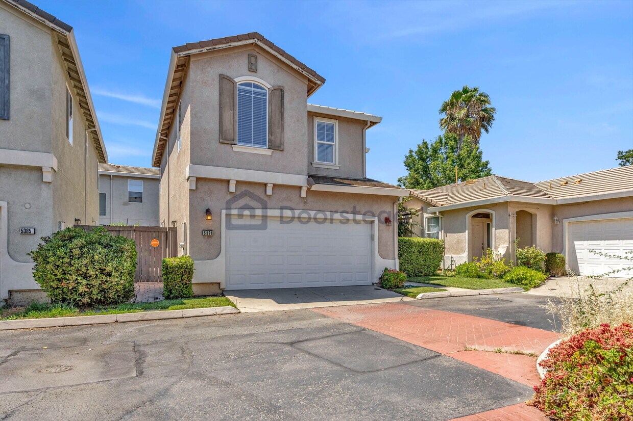 Foto principal - 5391 Baccus Way