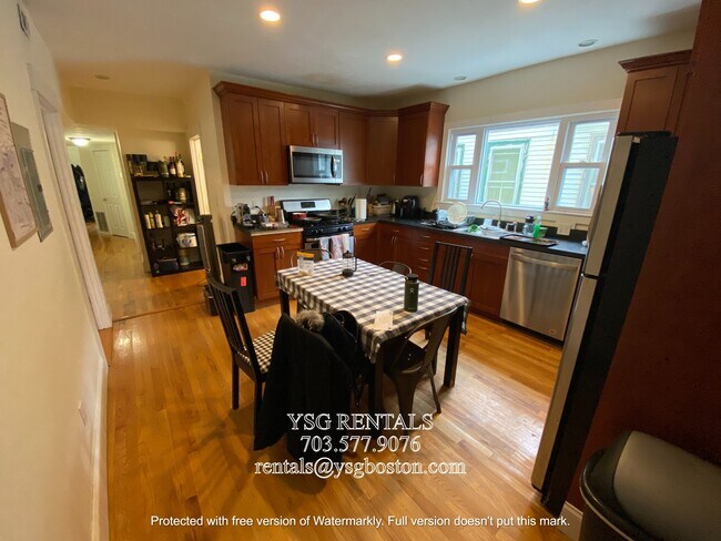 Foto del edificio - 364 Highland Ave