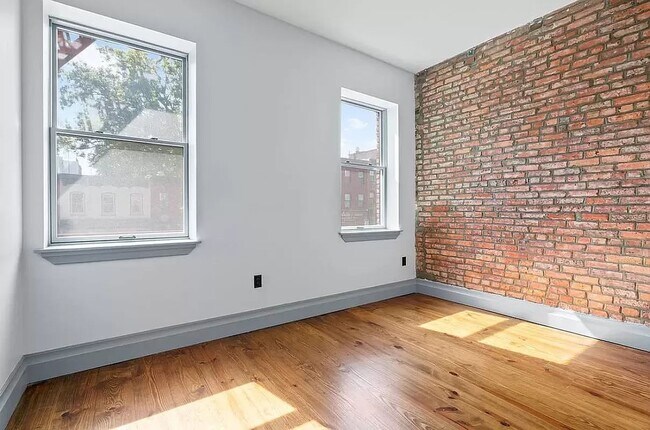 Building Photo - 390 Fifth Avenue