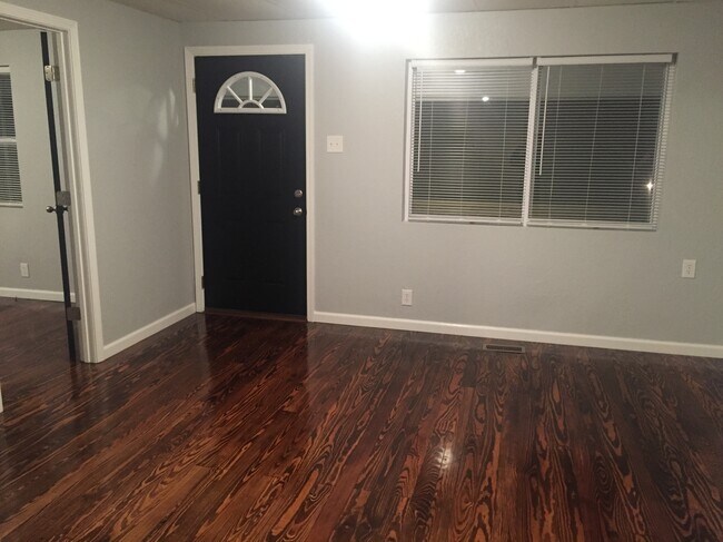 living room from kitchen - 125 Cottage St
