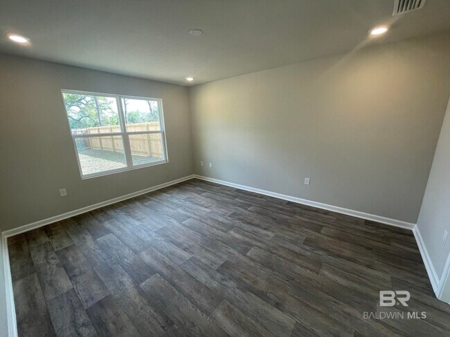 Foto del edificio - 213 Burnston Wy