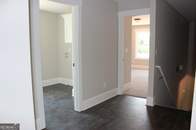 Building Photo - 180 Stonemont Ct