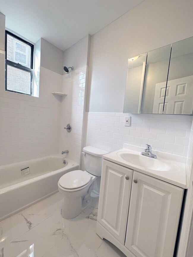 Foto del edificio - The Sherman Place Apartments