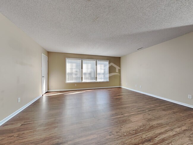 Foto del edificio - 505 Abbywood Cir